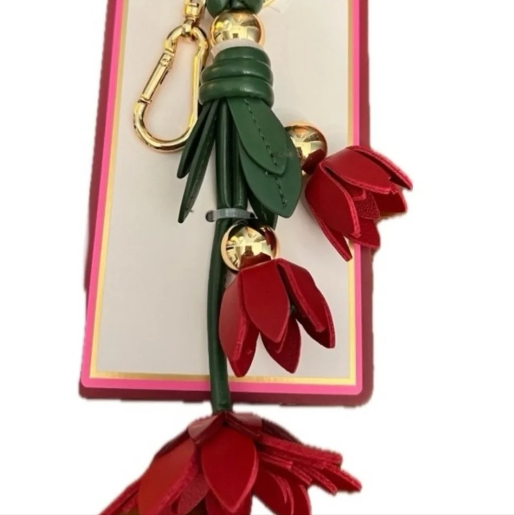 🌹🔹️ Piper K🔹️ Beautiful Floral Bag Charm Key Chain - Picture 4 of 4